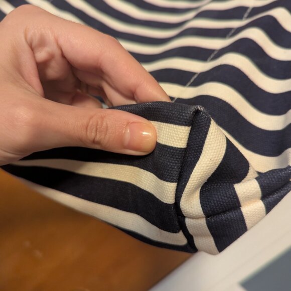 Baggu: Horizontal Zip Duck Bag in Navy Stripe - Picture 4 of 8